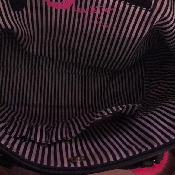 Betsey Johnson purse 💕 - Picture 4 of 4